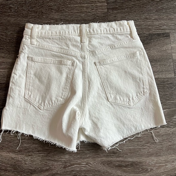 Abercrombie & Fitch the 4” mom short high rise white - Picture 4 of 9